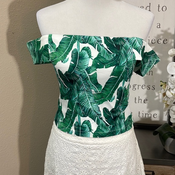 Love Encounter Green Leaf Print Off-Shoulder Top TRN 18 - Picture 1 of 5